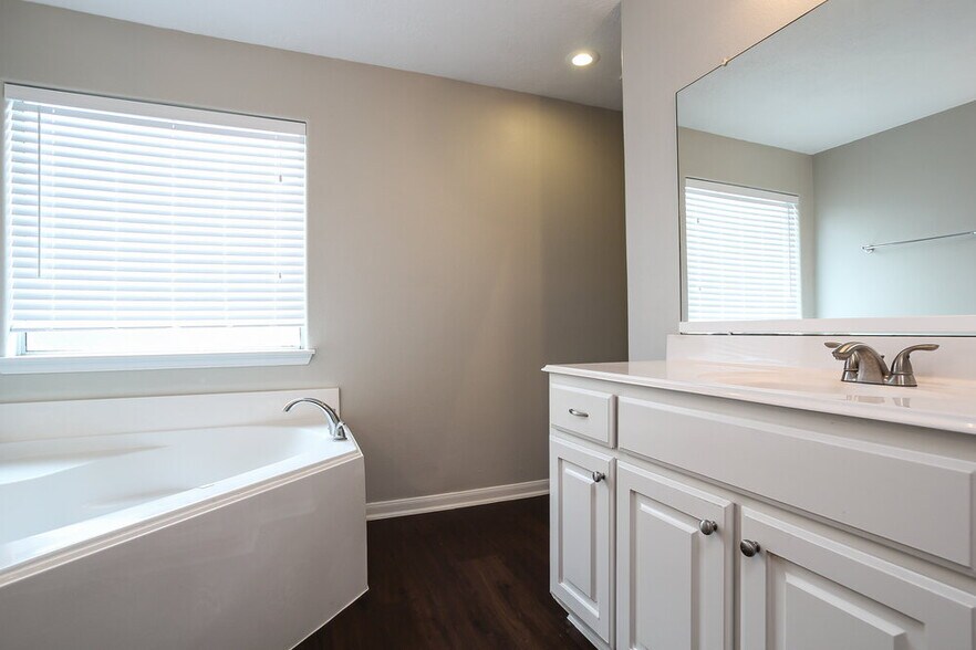 Building Photo - 4723 Comal River Loop