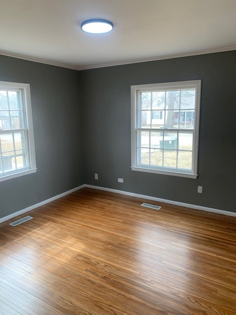 Building Photo - 2070 Dewey Ave