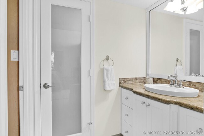 Building Photo - 550 S Ocean Blvd