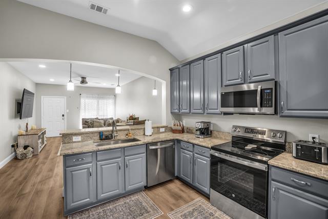 Building Photo - 575 S Virginia Hills Dr