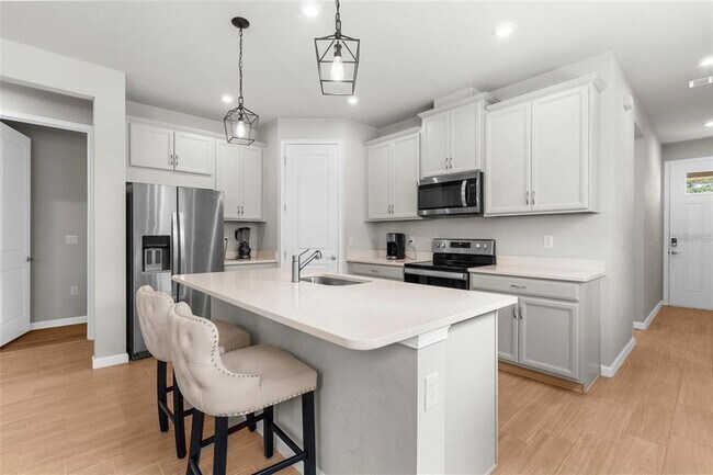 Building Photo - 12450 Somatic Ct