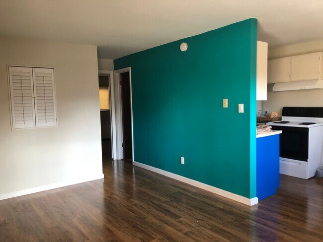 Building Photo - One Bedroom Condo for Rent Near CU