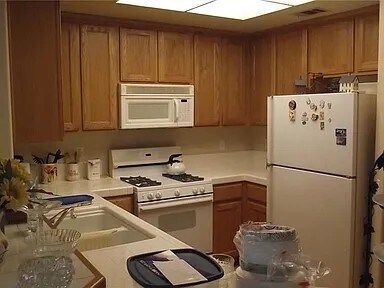 Building Photo - 130 S Barranca Ave