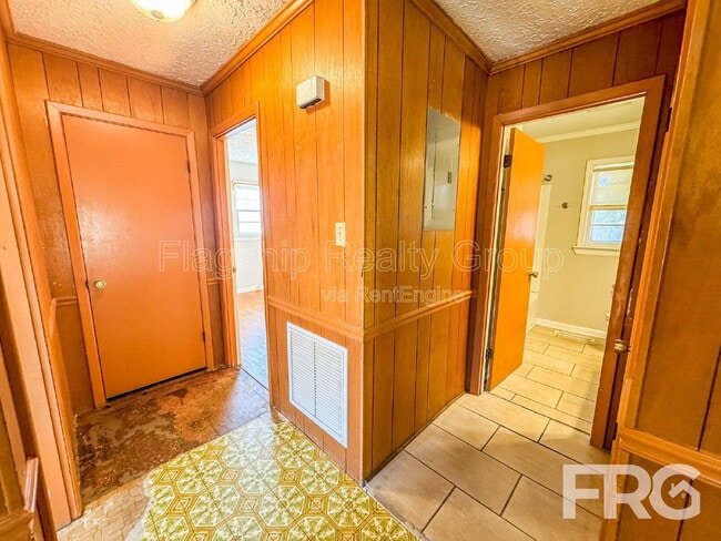 Building Photo - 124 Grant Dr