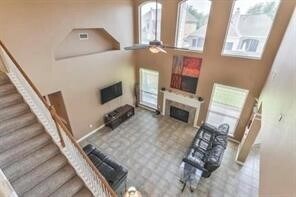 Building Photo - 1621 N Yellowstone Dr