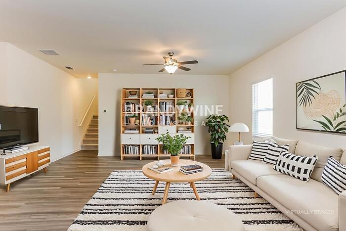 Building Photo - 83 Rowlett Pl