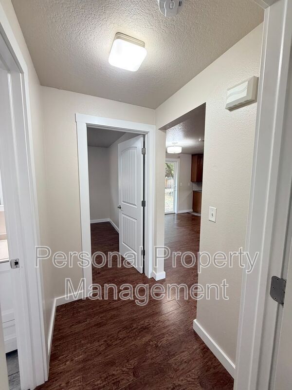 Building Photo - 1803 SE Blairmont Dr