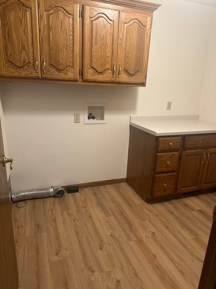 Building Photo - N511 Willowcrest Ct