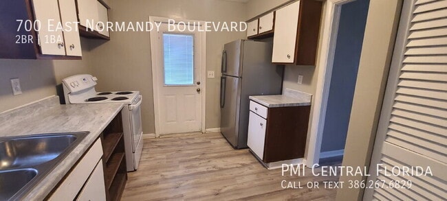 Building Photo - 700 E Normandy Blvd