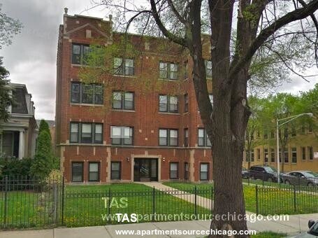 Building Photo - 2457 W Logan Blvd