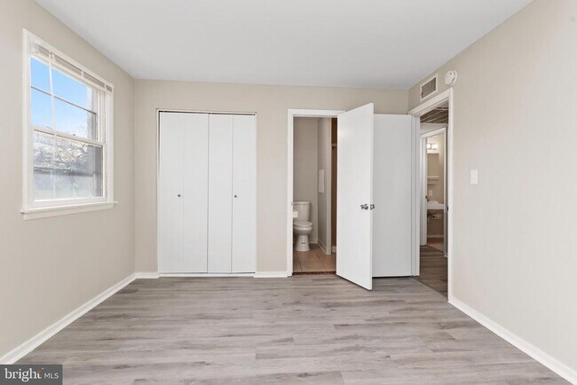 Building Photo - 4341 Carlisle Pike