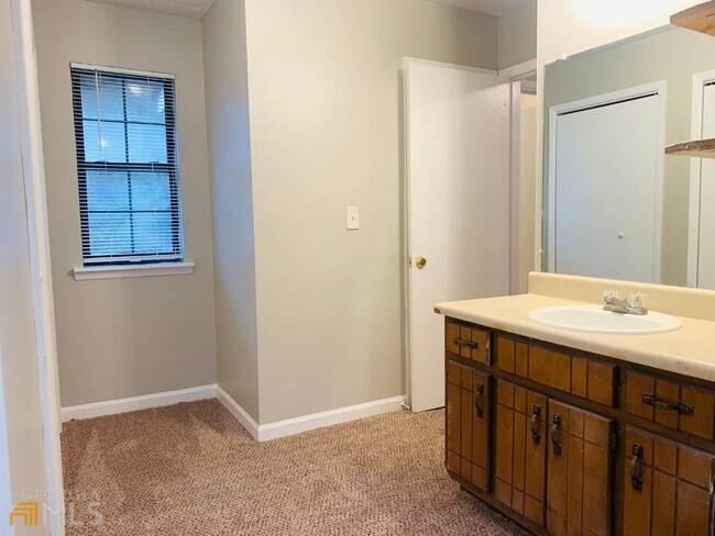 Building Photo - 149 Appleton Blvd