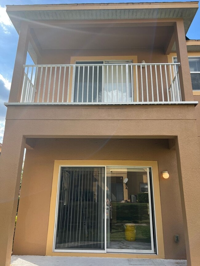 Building Photo - Townhome For Rent