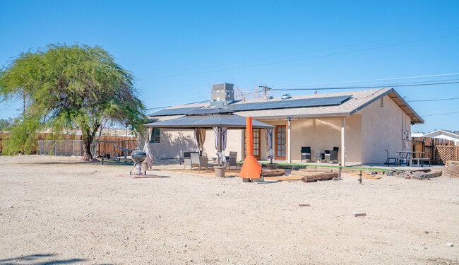 Building Photo - 72065 Cactus Dr