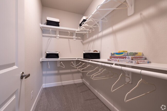 Building Photo - Live Rent-Free Up to 8 Weeks!