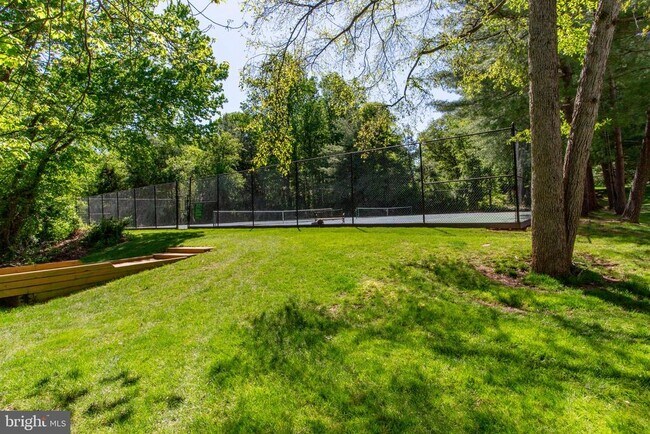 Building Photo - 1739 McNelis Dr