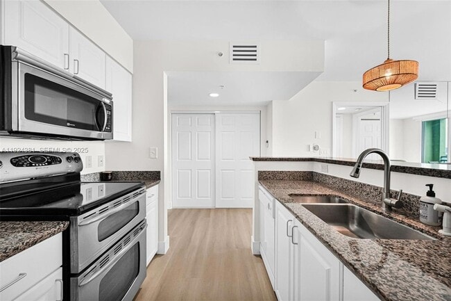 Building Photo - 90 Alton Rd