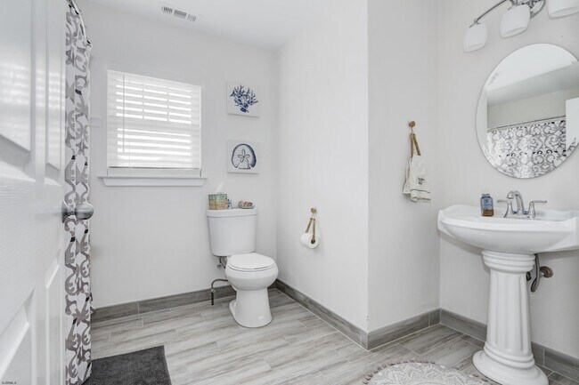 Building Photo - 107 Chesapeake Bay Ct