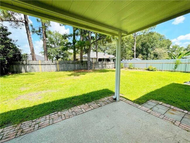 Building Photo - 109 Silverwood Dr
