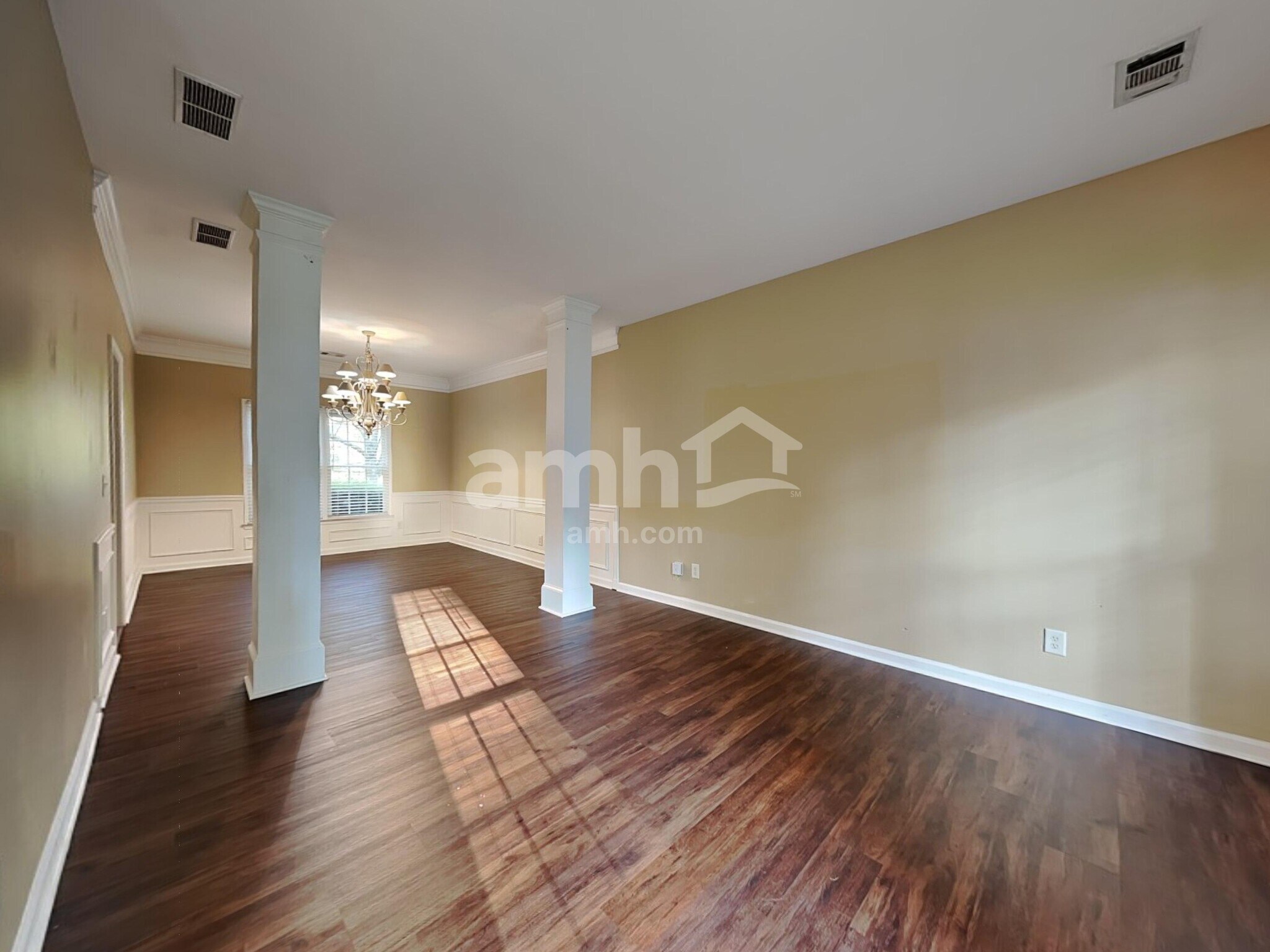 Building Photo - 1701 Hillside Bend Xing