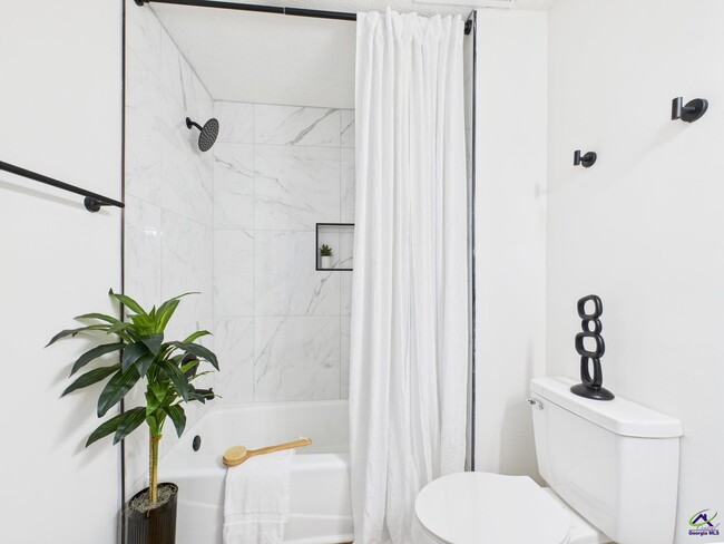 Building Photo - 4508 Bon Ayer Cir