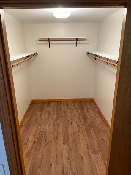 Building Photo - 430 Co Rd 445