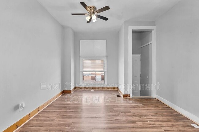 Building Photo - 425 N Curley St
