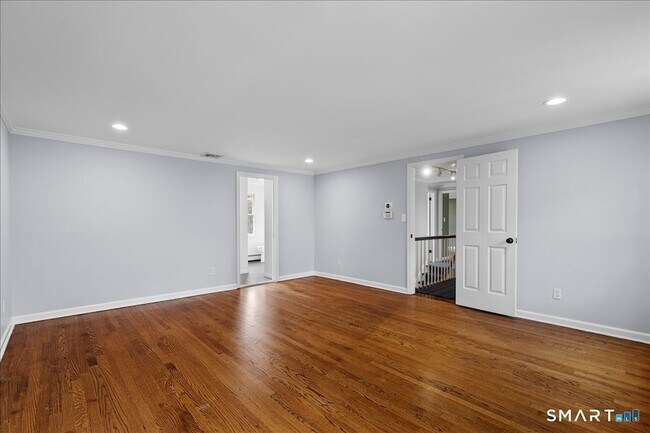 Building Photo - 116 Scarlet Oak Dr