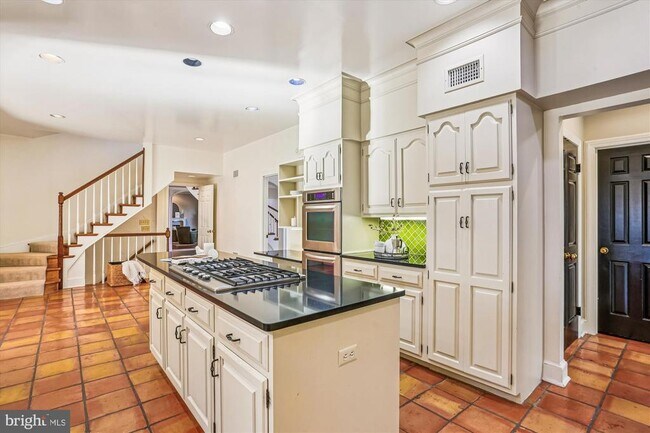 Building Photo - 9939 Bentcross Dr