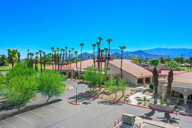 Building Photo - 40492 Bay Hill Way