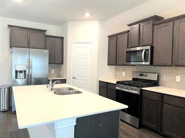 Building Photo - 812 Goldenrod Ln