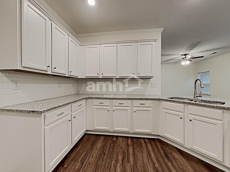 Building Photo - 681 Woodall Rd