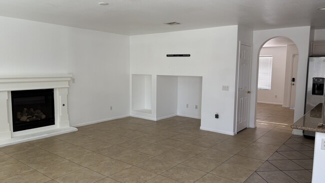 Building Photo - 5216 N El Prado Heights St