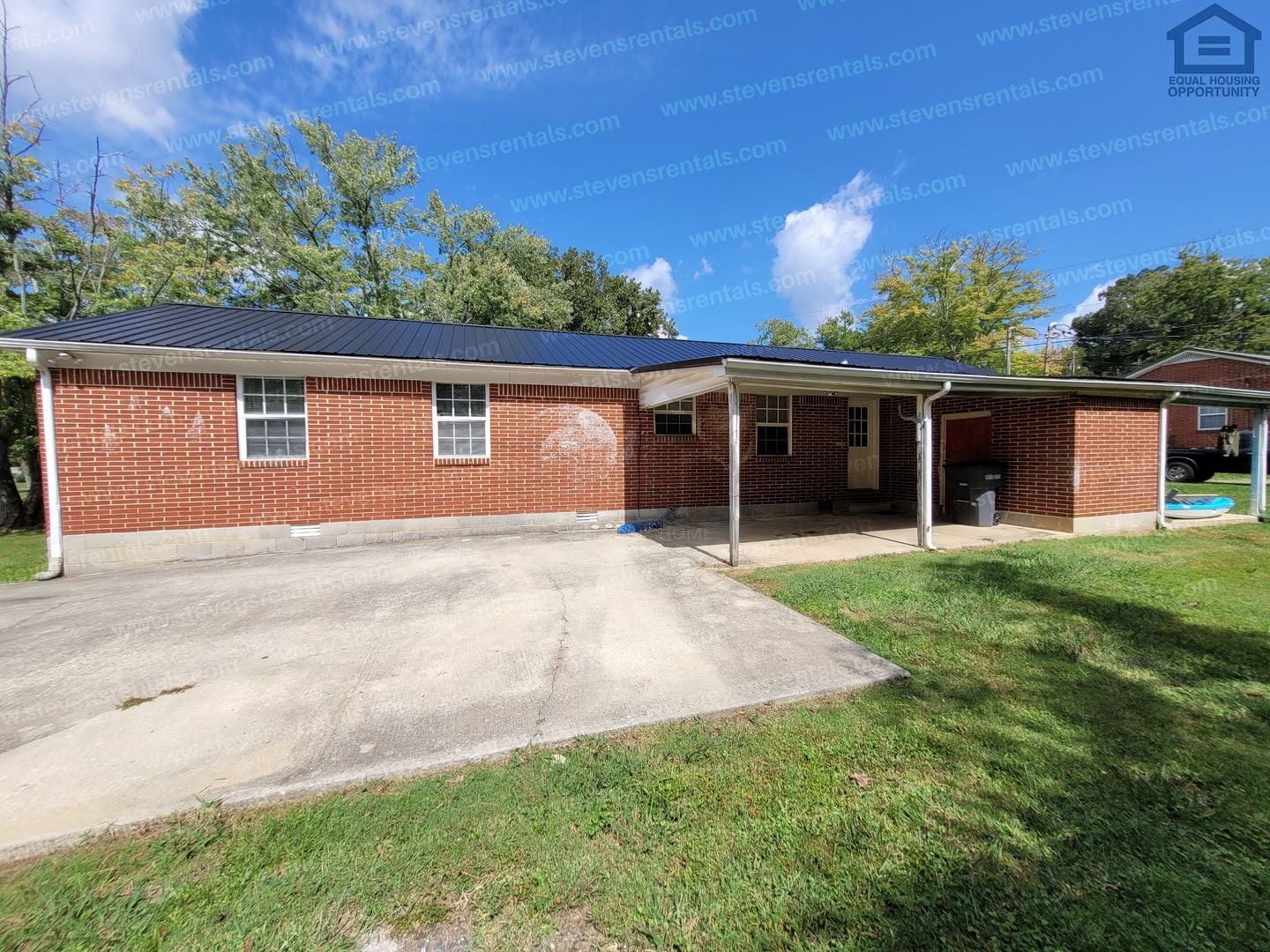 Building Photo - 205 E 13th St