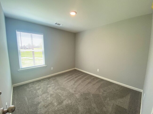 Building Photo - 4 bed, 2.5 bath home built in 2022 in Atoka