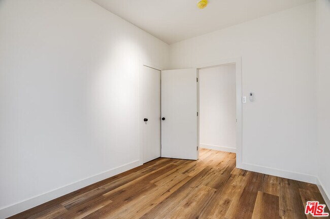 Building Photo - 151 N Swall Dr