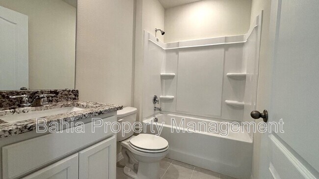 Building Photo - 2980 Waterlily Wy