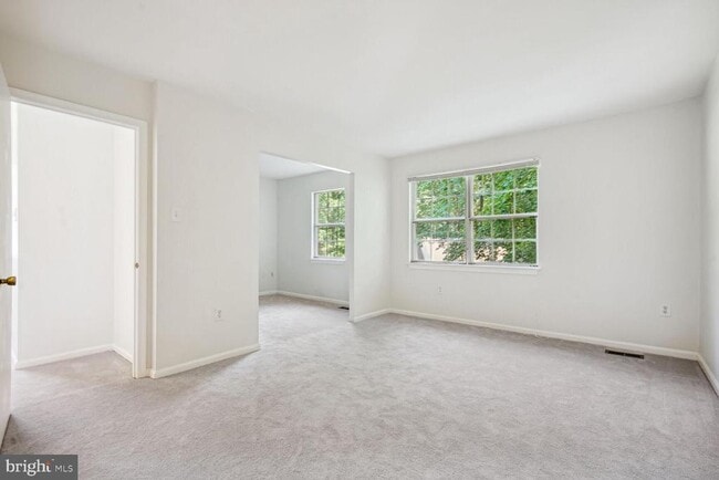 Building Photo - 9909 Hemlock Woods Ln