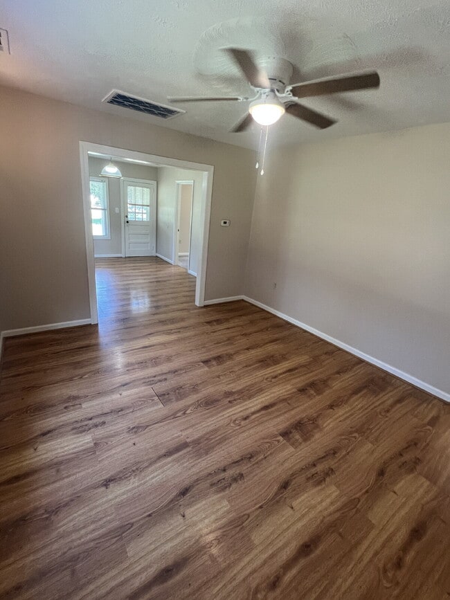 Building Photo - Charming 2-Bedroom Home Plus Bonus Attic S...