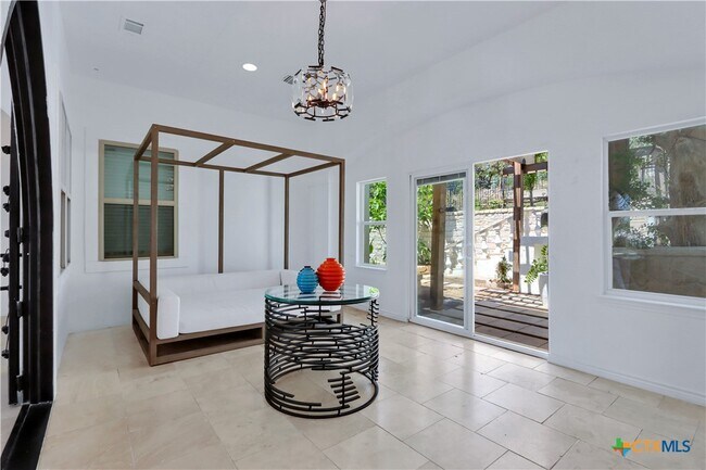 Building Photo - 513 Persimmon Trail