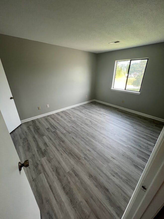 Building Photo - 509 Mystic Dr Unit H