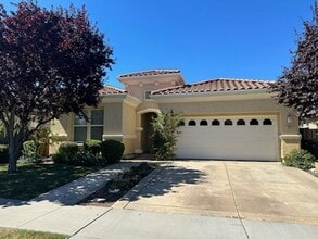 Building Photo - Exceptional Spring Lake Home – 3 Bedrooms + Den | 1,975 Sq. Ft.
