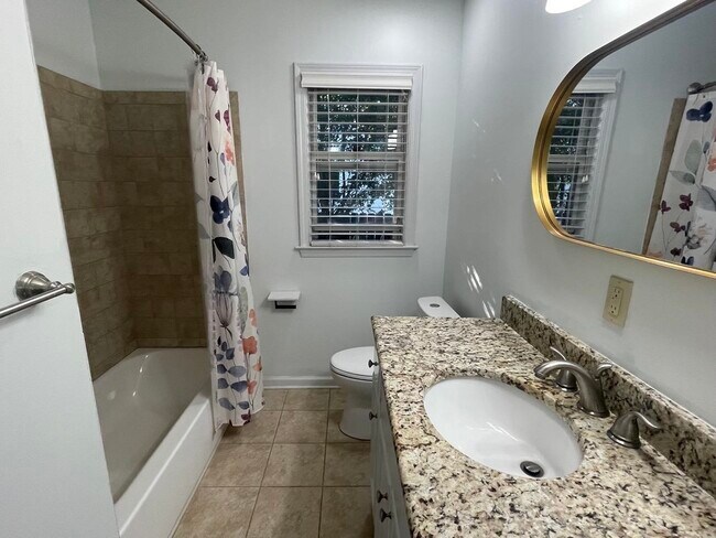 Building Photo - 3320 Central Ave