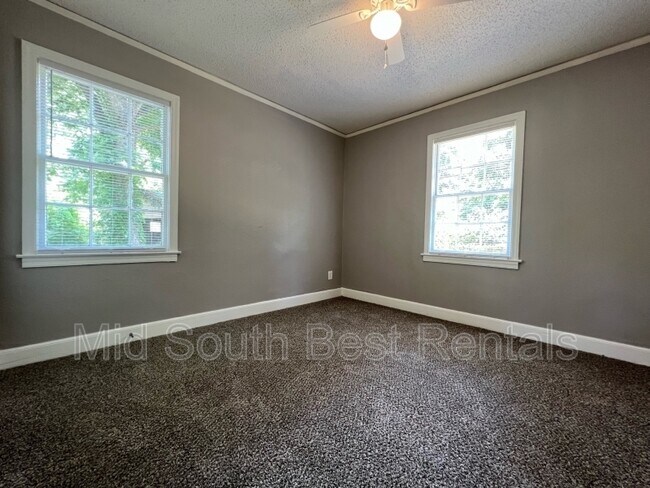 Building Photo - 2261 Alameda Cove