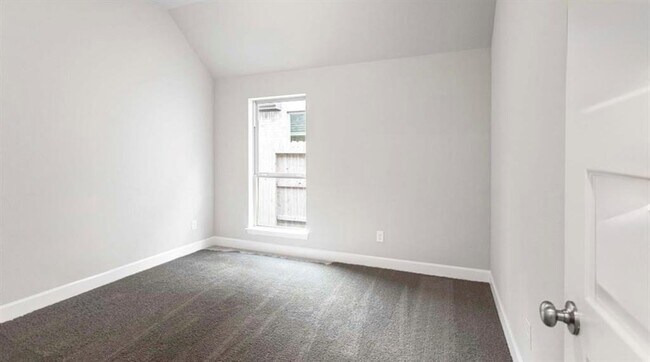 Building Photo - 16819 Ramsay Cascades Dr