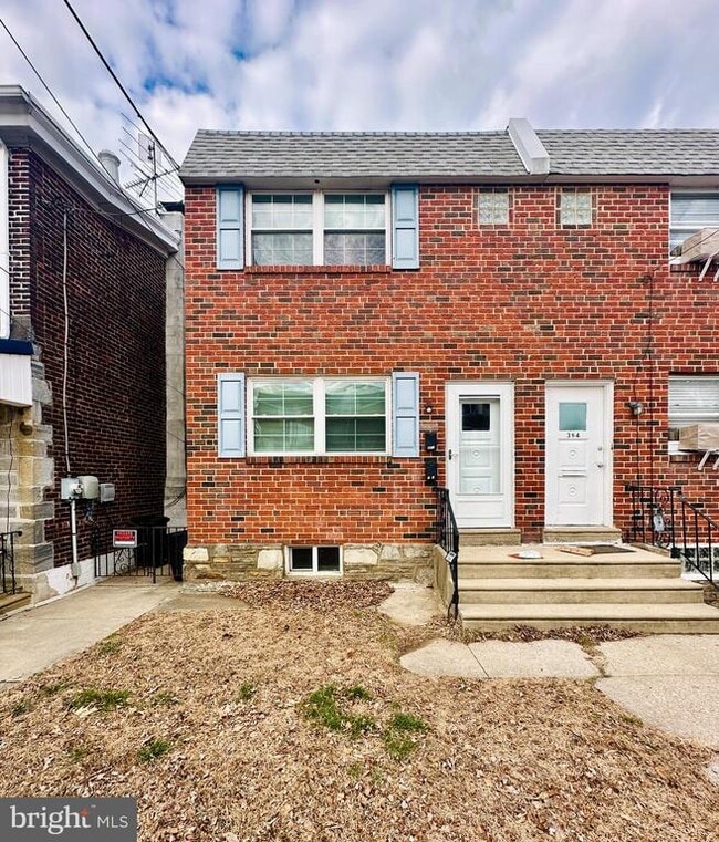 Building Photo - 362 Ripka St