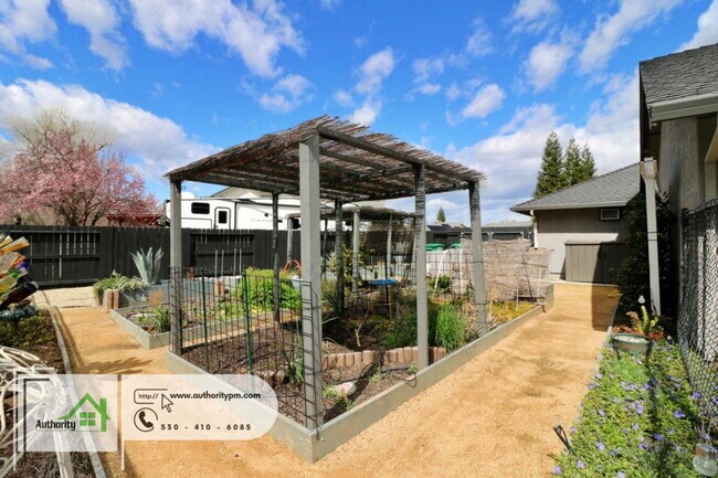 Building Photo - 7740 Pit Rd