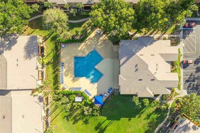 Building Photo - 646 Kenwick Cir