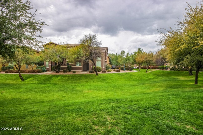 Building Photo - 15240 N 142nd Ave