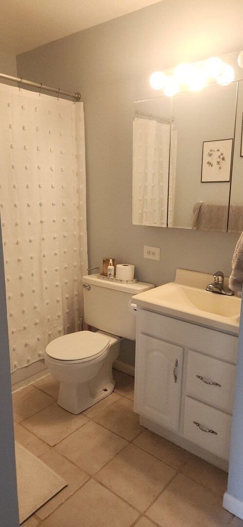 Building Photo - 607 W Wrightwood Ave